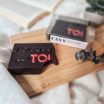 Pawpaw and Chili Creamy Chocolate Bar