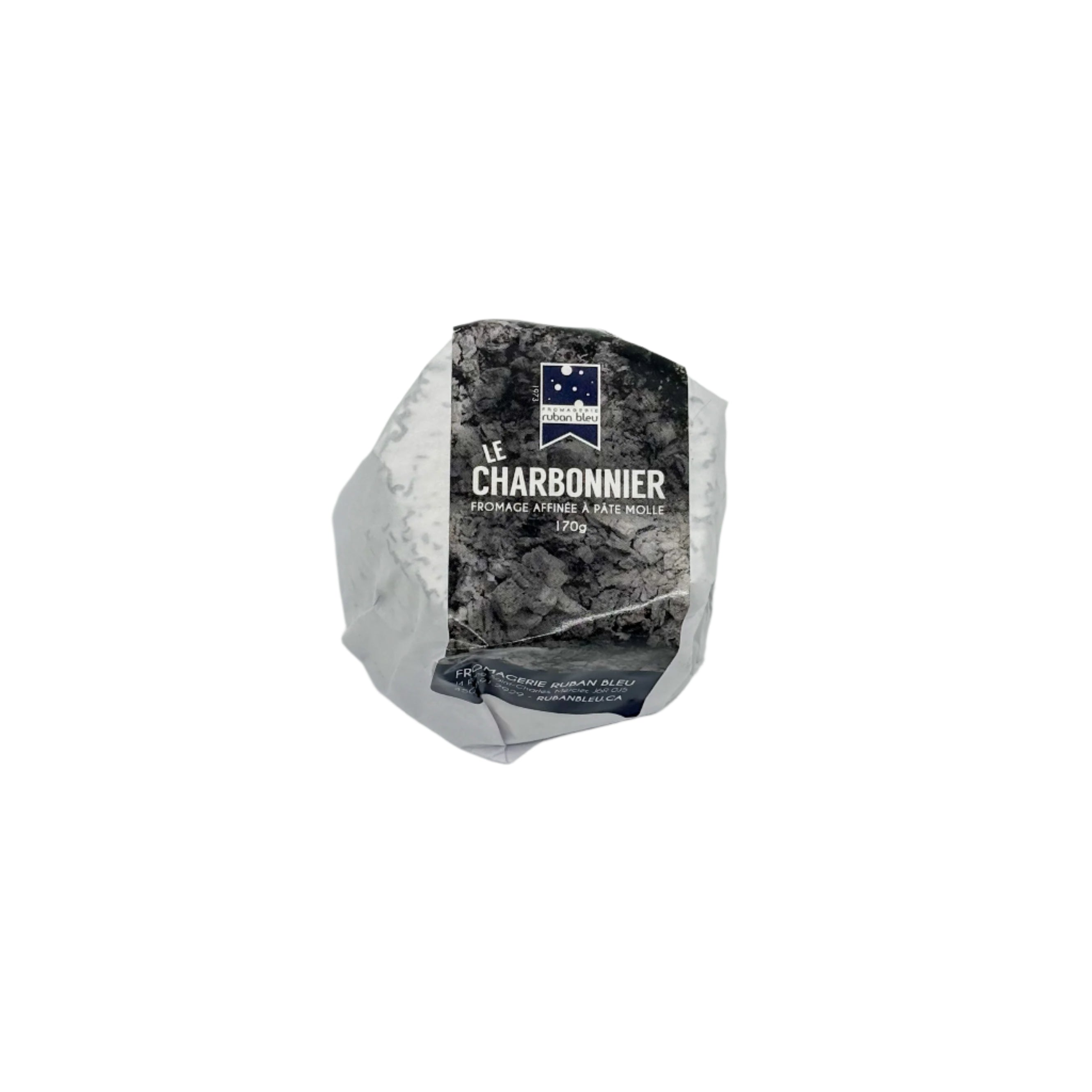 Fromage de chèvre Le Charbonnier sur fond blanc