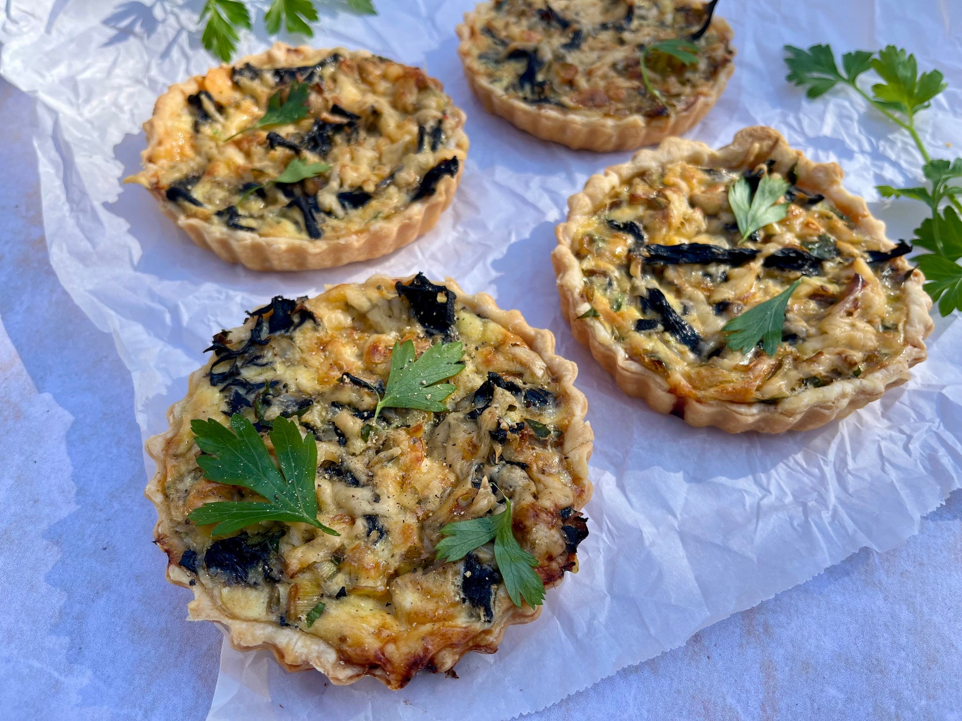 Quiche aux champignons trompettes de la mort et aux poireaux
