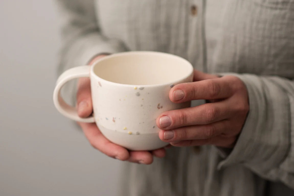 Grande tasse en céramique artisanale